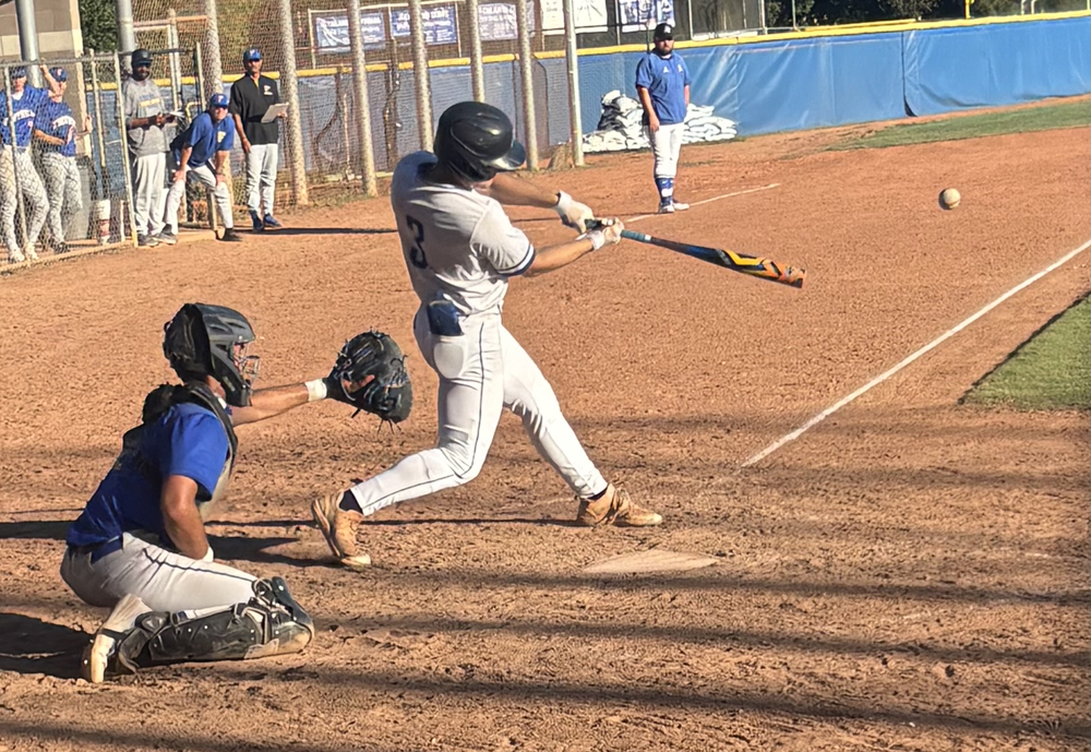 Acalanes Tommy Terhar (3) at bat