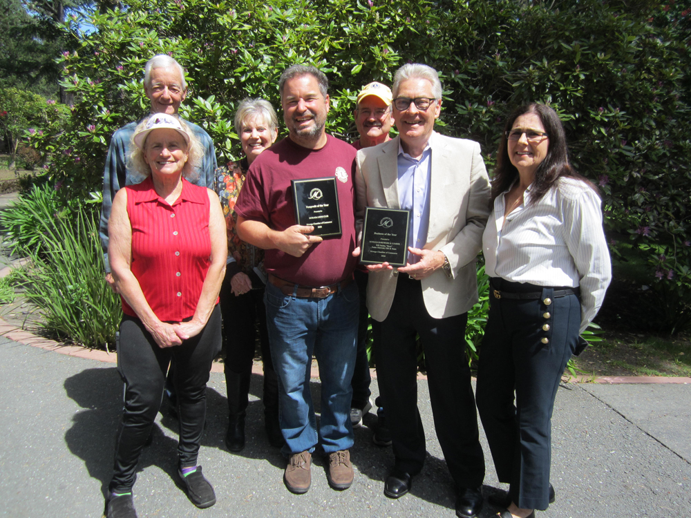 Business and Nonprofit of the Year members honored by Moraga Chamber of Commerce.
