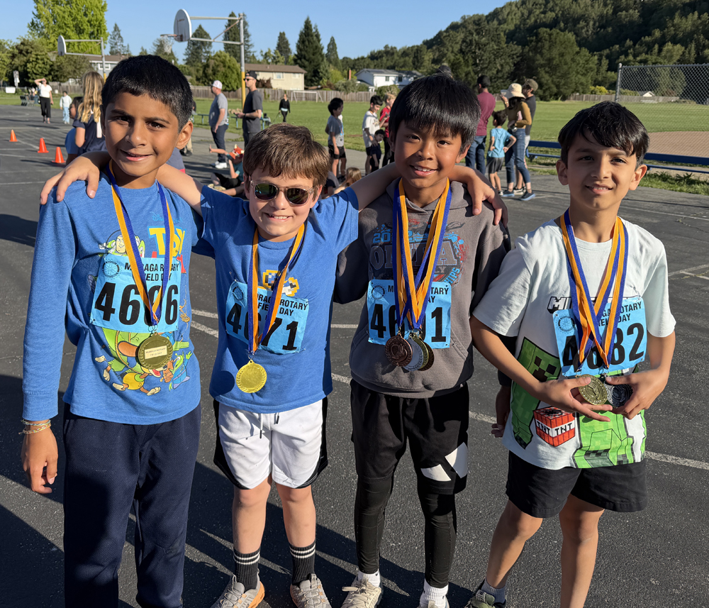 Relay winners at 31st Moraga Rotary Field Day.