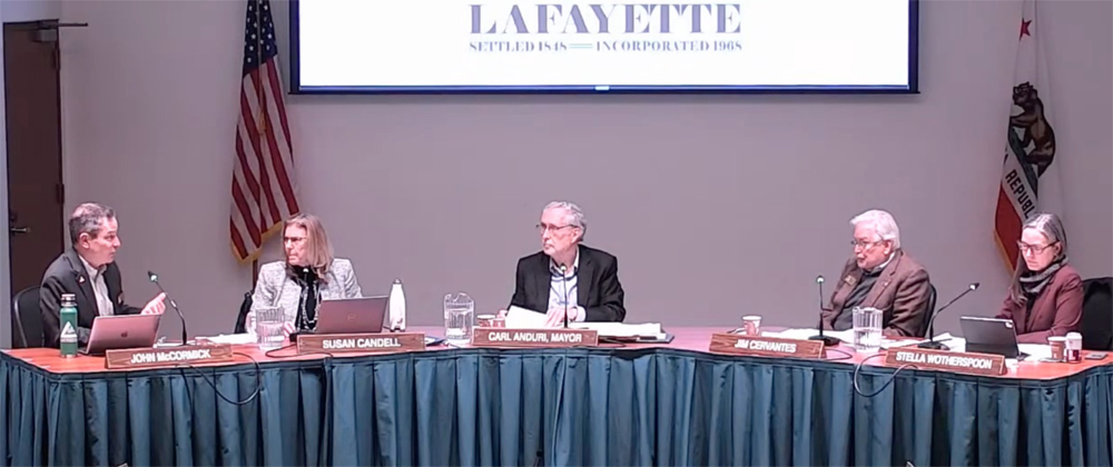 Newly selected Mayor Carl Anduri sits center of the dais, with now former Mayor Susan Candell and new Vice Mayor John McCormick to his right.