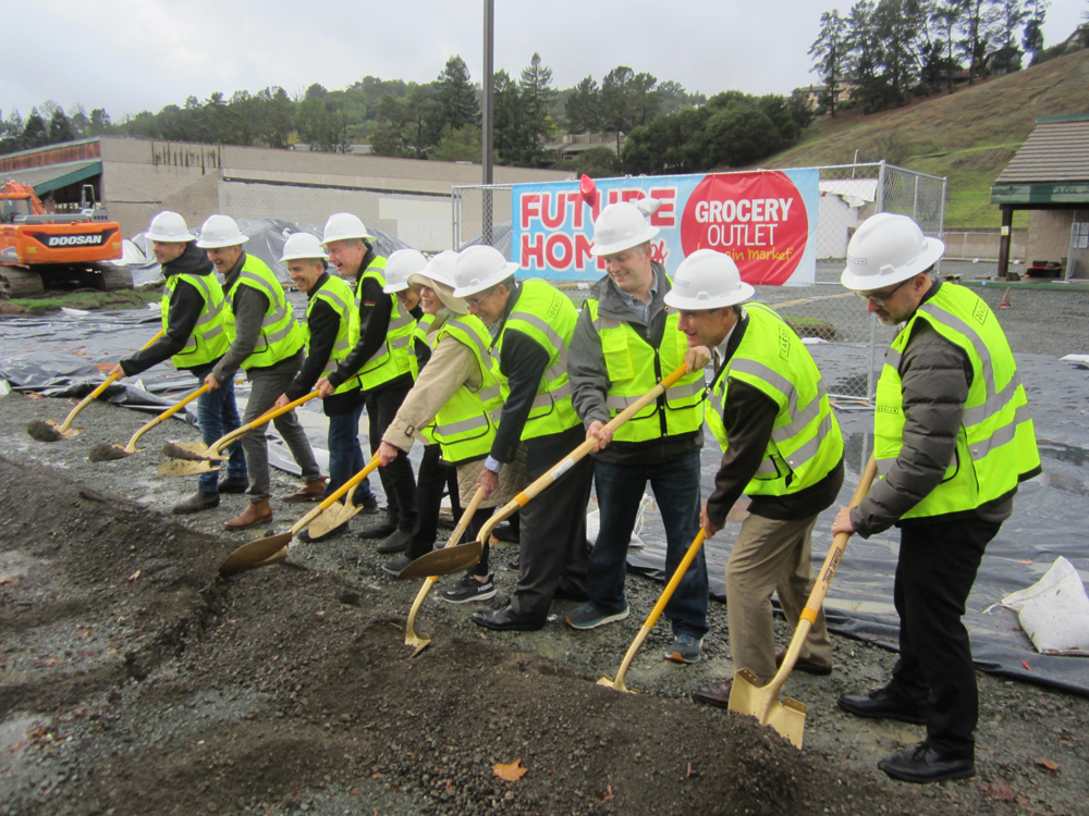 With this many people digging, Grocery Outlet should be open in no time.